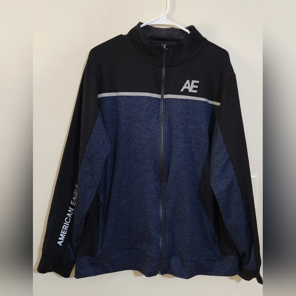 American Eagle Outfitters Men's Blue and Black Golf Jacket XL